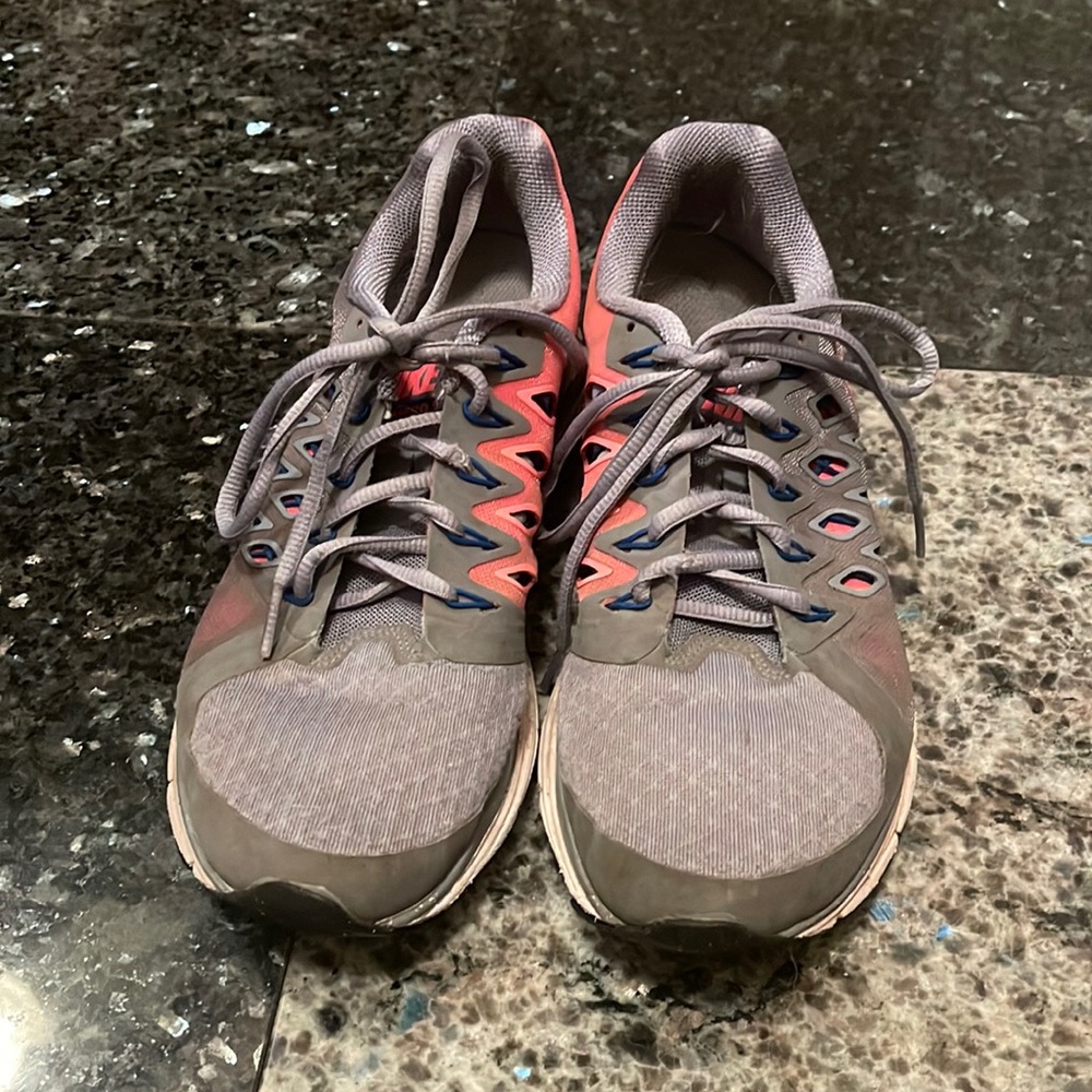 Grey & Pink Nike Zoom Vomero 9 Running Sneakers